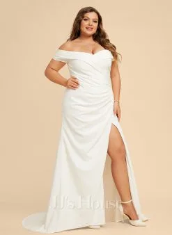 JJsHouse Fourreau épaule Dénudée Balayage/pinceau Train Crêpe Stretch Robe De Mariée Avec Plissé -Voiles mariée Soldes 092f43f0ff225bdfa3612b1e7783276e