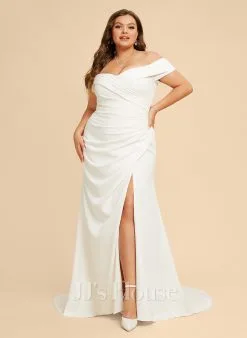 JJsHouse Fourreau épaule Dénudée Balayage/pinceau Train Crêpe Stretch Robe De Mariée Avec Plissé -Voiles mariée Soldes 0c7399b40b4b5a11c6a329b825a2037d