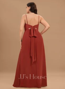 Jjshouse.fr Fourreau Carré Longueur Ras Du Sol Mousseline Robe De Demoiselle D'honneur Avec Fendue Devant -Voiles mariée Soldes 253ba8514365a3039e3ece9ca924dfcf