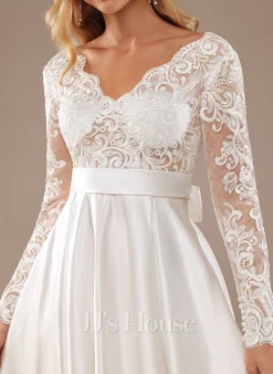 JJsHouse Robe Marquise/princesse Col V Balayage/pinceau Train Dentelle Satiné Robe De Mariée Avec Arc -Voiles mariée Soldes 3f214a0339b084af281a1518d4313001
