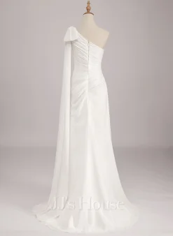 JJsHouse Fourreau Décolleté Asymétrique Balayage/pinceau Train Mousseline Robe De Mariée Avec Arc Plissé -Voiles mariée Soldes 4411390a7e17b8044a53b6dba583eb90