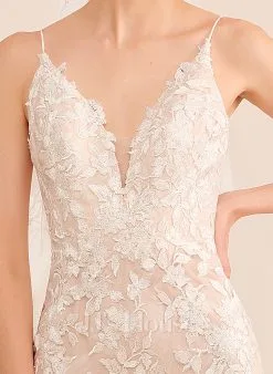 JJsHouse Forme Sirène/trompette Col V Traîne Moyenne Dentelle Tulle Robe De Mariée 8 JJsHouse Forme Sirène/trompette Col V Traîne Moyenne Dentelle Tulle Robe De Mariée -Voiles mariée Soldes 47e9e3ca13d0bc4f8c3b7940ad805d29