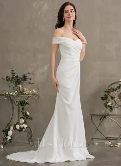 JJsHouse Fourreau épaule Dénudée Balayage/pinceau Train Crêpe Stretch Robe De Mariée Avec Plissé -Voiles mariée Soldes 56bdb5975541acef5db26c2230214d23