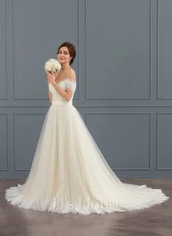 JJsHouse Robe Marquise/princesse épaule Dénudée Traîne Moyenne Dentelle Tulle Robe De Mariée Avec Plissé -Voiles mariée Soldes 5a5603fbb3f4dcee35e5a31b169e801d