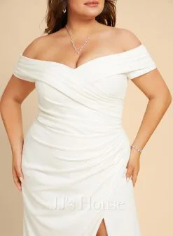 JJsHouse Fourreau épaule Dénudée Balayage/pinceau Train Crêpe Stretch Robe De Mariée Avec Plissé -Voiles mariée Soldes 5a5759789990ede2299d8d37800c986b