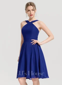 Jjshouse.fr Robe Trapèze Col V Longueur Genou Mousseline Mousseline Robe De Demoiselle D'honneur -Voiles mariée Soldes 5db71078b8a30443d248171a78523f75