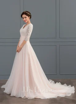 JJsHouse Robe Marquise/princesse Col V Traîne Moyenne Dentelle Organza Robe De Mariée Avec Plissé