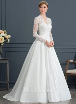 JJsHouse Robe Marquise/princesse Col V Traîne Moyenne Dentelle Satiné Robe De Mariée Avec Arc -Voiles mariée Soldes 704a82302b401d17bf7d21d6ae2aaf07