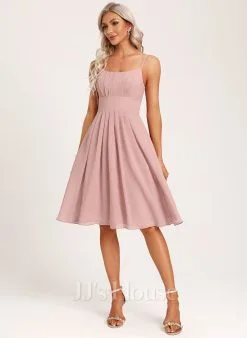 Jjshouse.fr Robe Trapèze Scoop Longueur Genou Mousseline Robe De Demoiselle D'honneur -Voiles mariée Soldes 7c3fdeae9c80b44f15fa03869350ded7