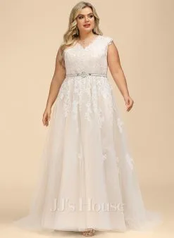 JJsHouse Robe Trapèze Col V Balayage/pinceau Train Dentelle Tulle Robe De Mariée Avec Brodé Arc Paillettes -Voiles mariée Soldes 7fe53f7ac5fbce743628dab8b5cf1850