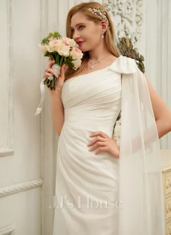JJsHouse Fourreau Décolleté Asymétrique Balayage/pinceau Train Mousseline Robe De Mariée Avec Arc Plissé -Voiles mariée Soldes 9306c54eaea2eadbcf0b52e5d7b5e737