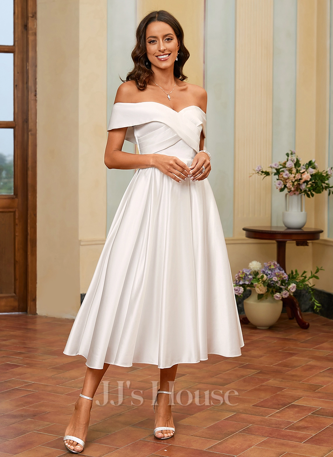 JJsHouse Robe Trapèze épaule Dénudée Longueur Mollet Satiné Robe De Mariée 3 JJsHouse Robe Trapèze épaule Dénudée Longueur Mollet Satiné Robe De Mariée – Image 3