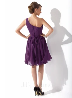 Jjshouse.fr Robe Trapèze Décolleté Asymétrique Longueur Genou Mousseline Mousseline Robe De Demoiselle D'honneur Avec Arc Plissé -Voiles mariée Soldes 94b761942d08ea51644ac1ac275c4d27