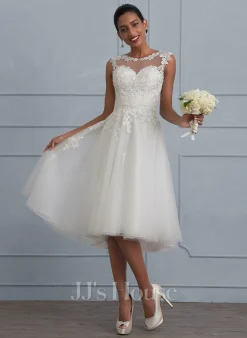 JJsHouse Robe Trapèze Illusion Asymétrique Dentelle Tulle Robe De Mariée Avec Plissé