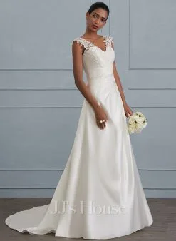 JJsHouse Robe Marquise/princesse Col V Balayage/pinceau Train Dentelle Satiné Robe De Mariée Avec Brodé Plissé Paillettes -Voiles mariée Soldes aa6cb8756e884a0d69a103151a0f10c3