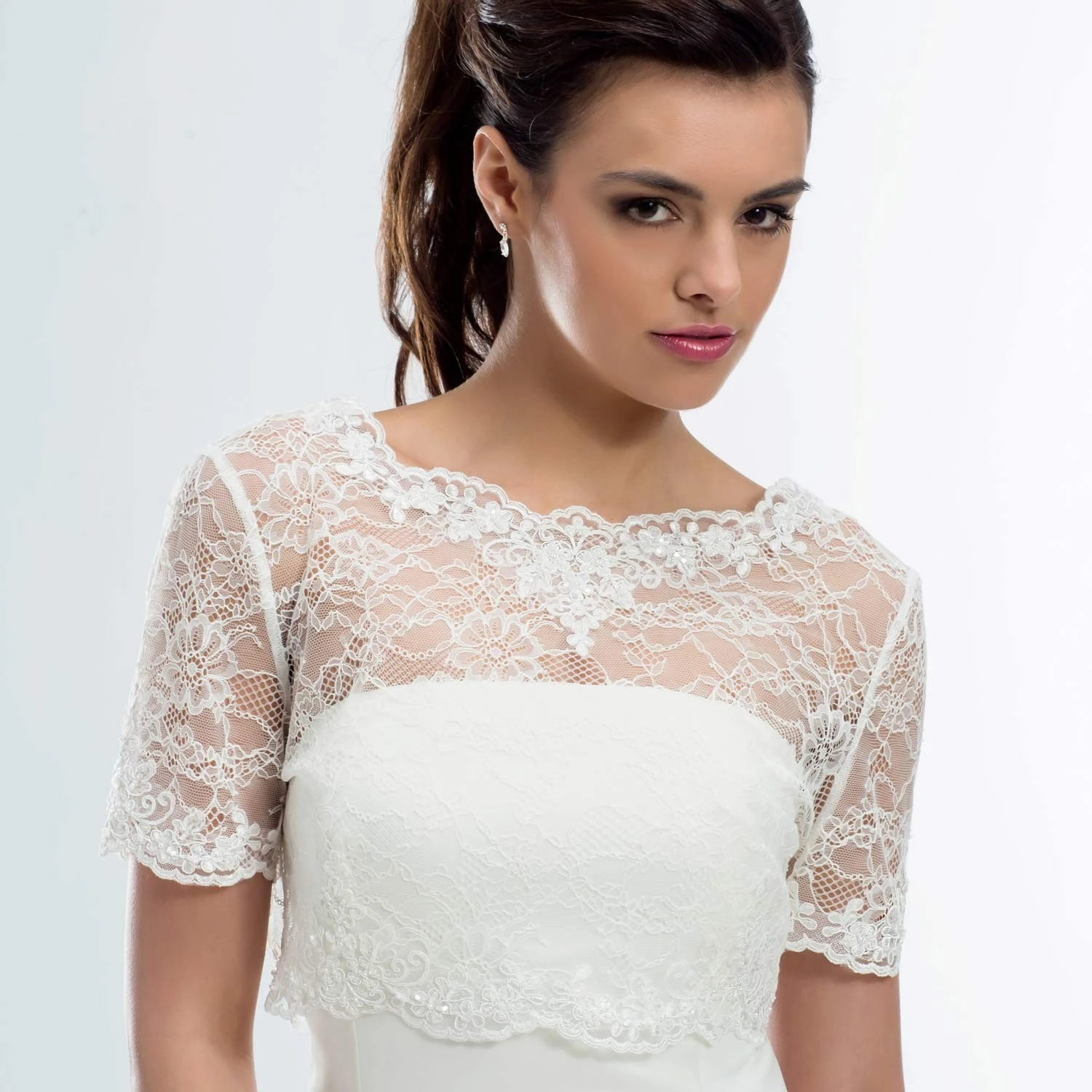 Boléro Mariée Dentelle échancré Dans Le Dos Eugénie 1 Boléro Mariée Dentelle échancré Dans Le Dos Eugénie