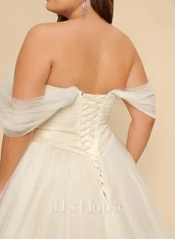 JJsHouse Robe Marquise/princesse épaule Dénudée Traîne Moyenne Dentelle Tulle Robe De Mariée Avec Plissé -Voiles mariée Soldes c2e882b6e753729487f4c1a709bf65bc