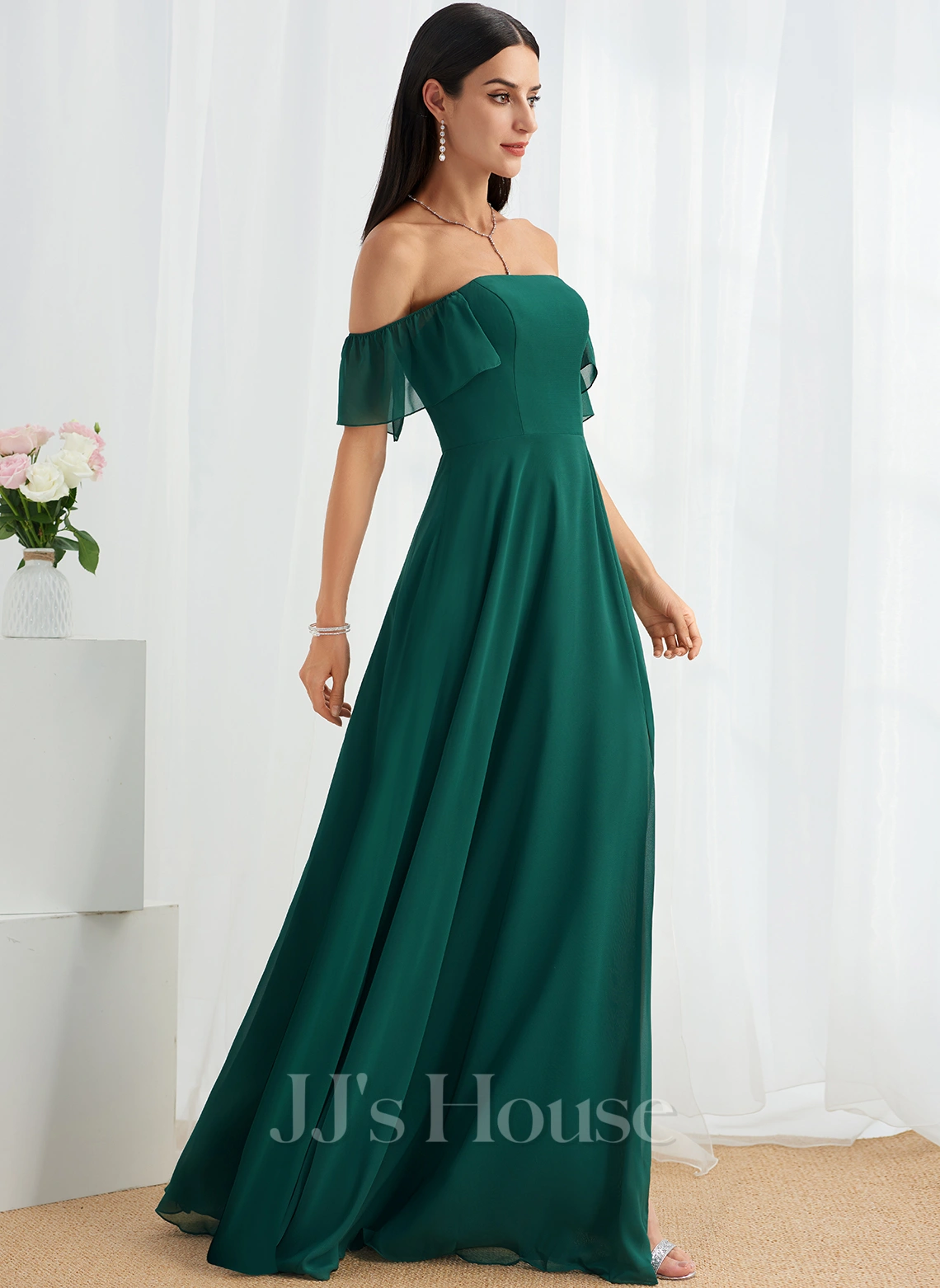 Jjshouse.fr Robe Trapèze épaule Dénudée Longueur Ras Du Sol Mousseline Robe De Demoiselle D'honneur Avec Fendue Devant 2 Jjshouse.fr Robe Trapèze épaule Dénudée Longueur Ras Du Sol Mousseline Robe De Demoiselle D'honneur Avec Fendue Devant – Image 2