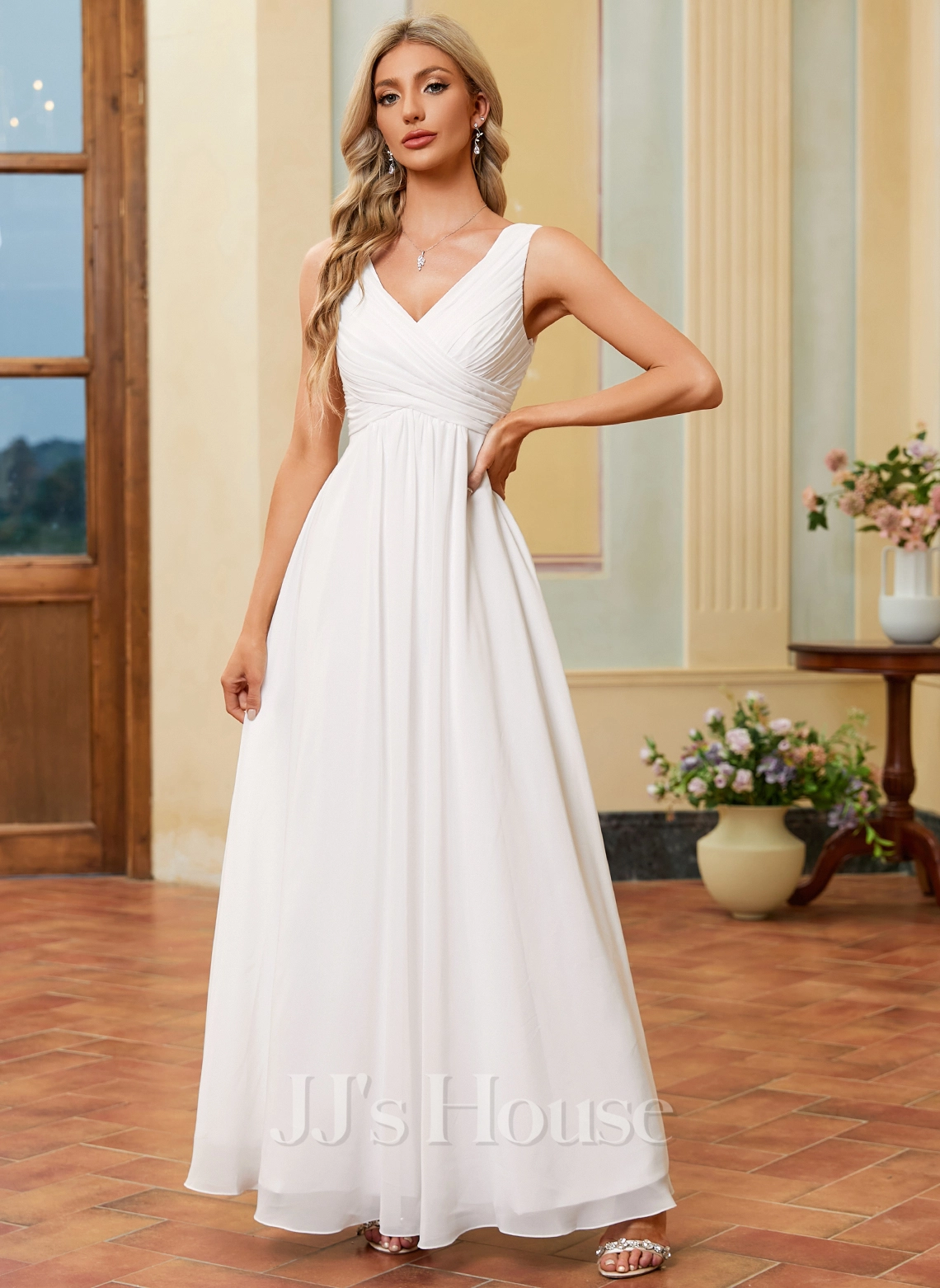 JJsHouse Robe Trapèze Col V Longueur Ras Du Sol Mousseline Robe De Mariée Avec Plissée 1 JJsHouse Robe Trapèze Col V Longueur Ras Du Sol Mousseline Robe De Mariée Avec Plissée