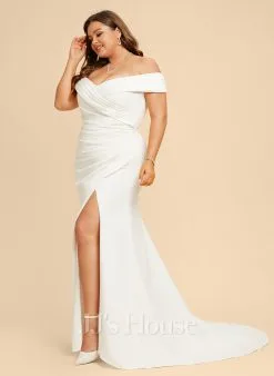 JJsHouse Fourreau épaule Dénudée Balayage/pinceau Train Crêpe Stretch Robe De Mariée Avec Plissé -Voiles mariée Soldes c6a7f0a97370079c6215484e40f62cc4