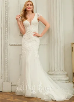 JJsHouse Forme Sirène/trompette Col V Traîne Moyenne Dentelle Tulle Robe De Mariée