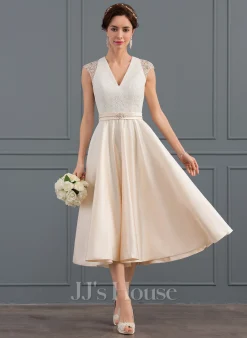JJsHouse Robe Trapèze Col V Longueur Mollet Dentelle Satiné Robe De Mariée Avec Brodé Paillettes