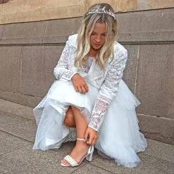 Carrie - The Perfect Bridal Company -Voiles mariée Soldes carrie the perfect bridal company chaussures de mariee confortables