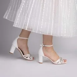 Chaussures Mariage Frankie The Perfect Bridal Company 6 Chaussures Mariage Frankie The Perfect Bridal Company -Voiles mariée Soldes chaussures mariee frankie the perfect bridal company