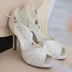 Chaussure Mariage Dentelle Ivoire Ou Blanche Scarlett -Voiles mariée Soldes chaussures mariee scarlett westerleigh