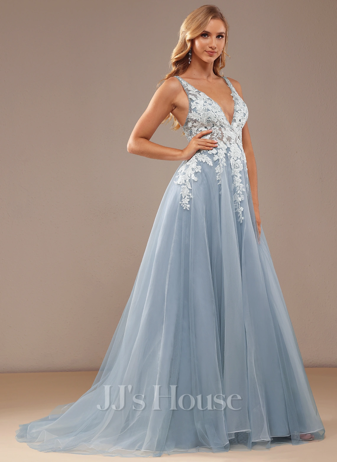 JJsHouse Robe Marquise/princesse Col V Traîne Moyenne Dentelle Tulle Robe De Mariée Avec Brodé Paillettes 1 JJsHouse Robe Marquise/princesse Col V Traîne Moyenne Dentelle Tulle Robe De Mariée Avec Brodé Paillettes