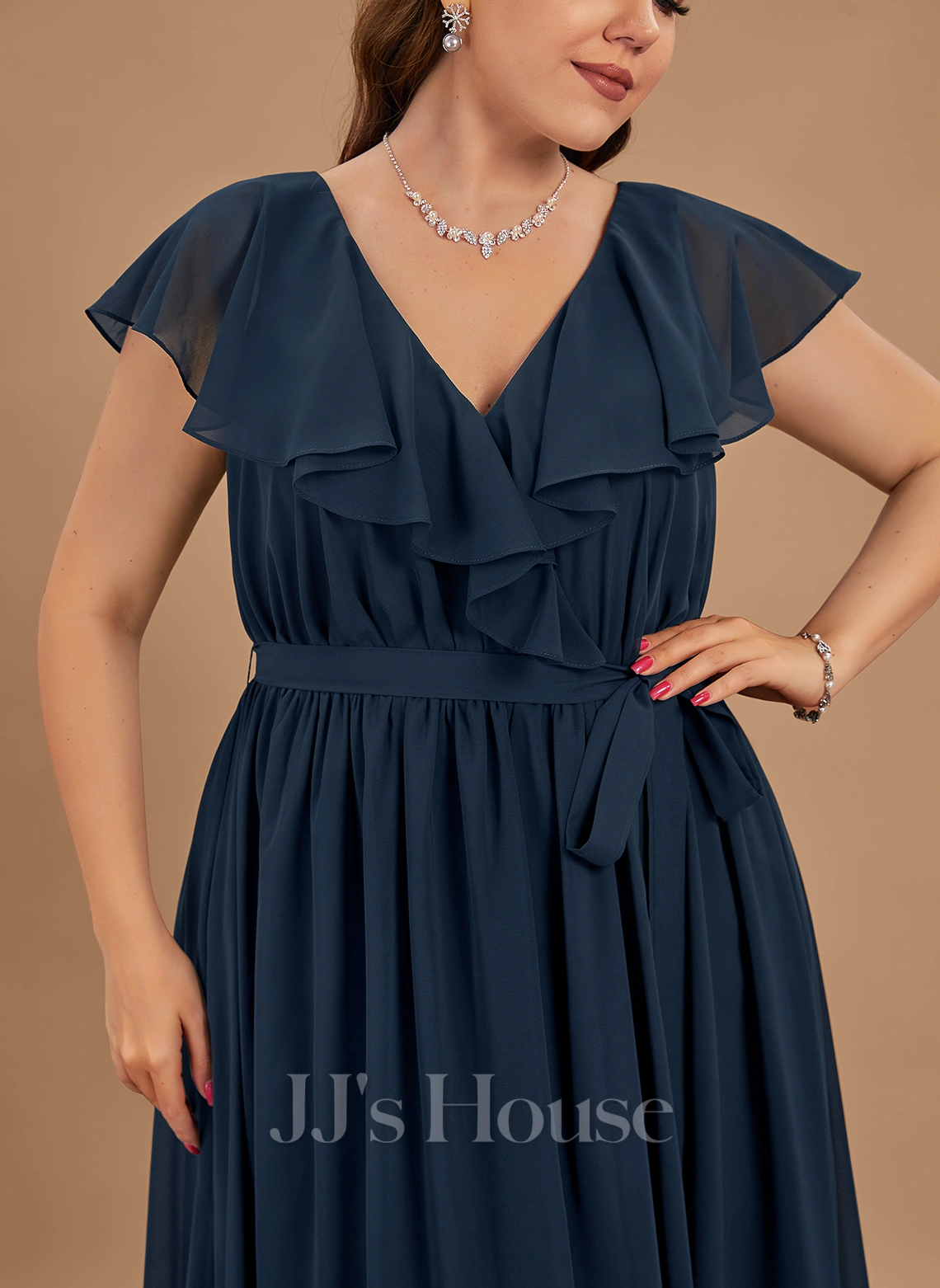 Jjshouse.fr Robe Trapèze Col V Longueur Ras Du Sol Mousseline Mousseline Robe De Demoiselle D'honneur Avec Arc Robe à Volants Fendue Devant 7 Jjshouse.fr Robe Trapèze Col V Longueur Ras Du Sol Mousseline Mousseline Robe De Demoiselle D'honneur Avec Arc Robe à Volants Fendue Devant – Image 7