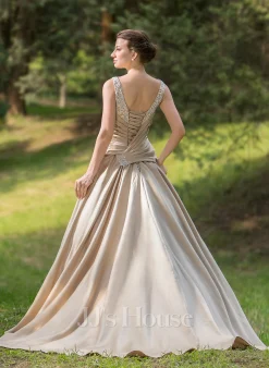 JJsHouse Robe Marquise/princesse Cache Cœur Traîne Moyenne Satiné Robe De Mariée Avec Brodé Robe à Volants Plissé Motifs Appliqués Dentelle -Voiles mariée Soldes e0e66a07eefef20e13e09800e62f0e70