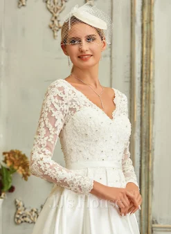 JJsHouse Robe Trapèze Col V Asymétrique Dentelle Satiné Robe De Mariée -Voiles mariée Soldes e26a4dd8bfb81f8224cbde79b4f67438