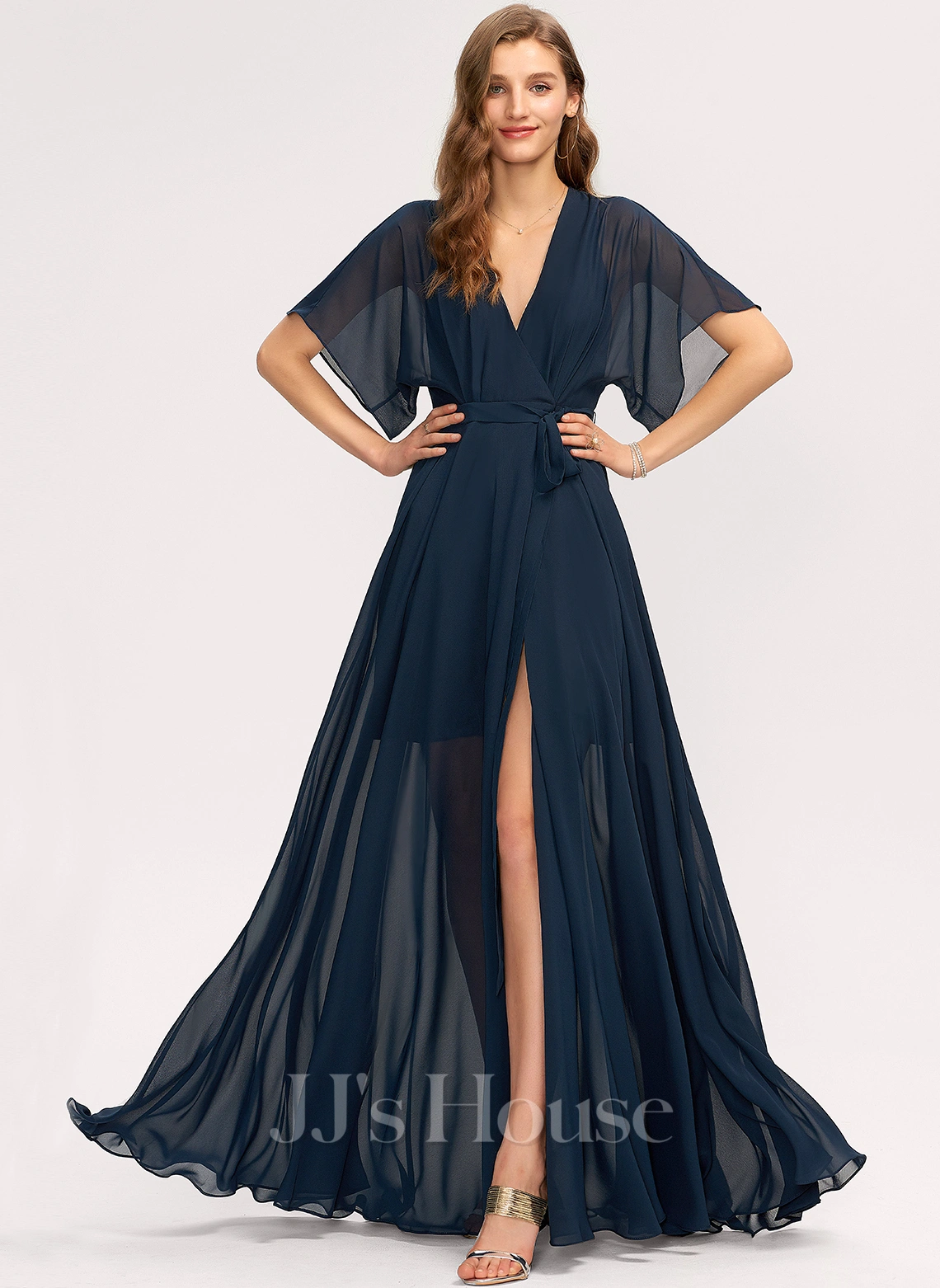 Jjshouse.fr Robe Trapèze Col V Longueur Ras Du Sol Mousseline Mousseline Robe De Demoiselle D'honneur Avec Fendue Devant 2 Jjshouse.fr Robe Trapèze Col V Longueur Ras Du Sol Mousseline Mousseline Robe De Demoiselle D'honneur Avec Fendue Devant – Image 2