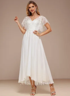 JJsHouse Robe Trapèze Col V Asymétrique Dentelle Tulle Robe De Mariée Avec Plissé -Voiles mariée Soldes e454db1fb7bf1673d222603d4c76fb2c