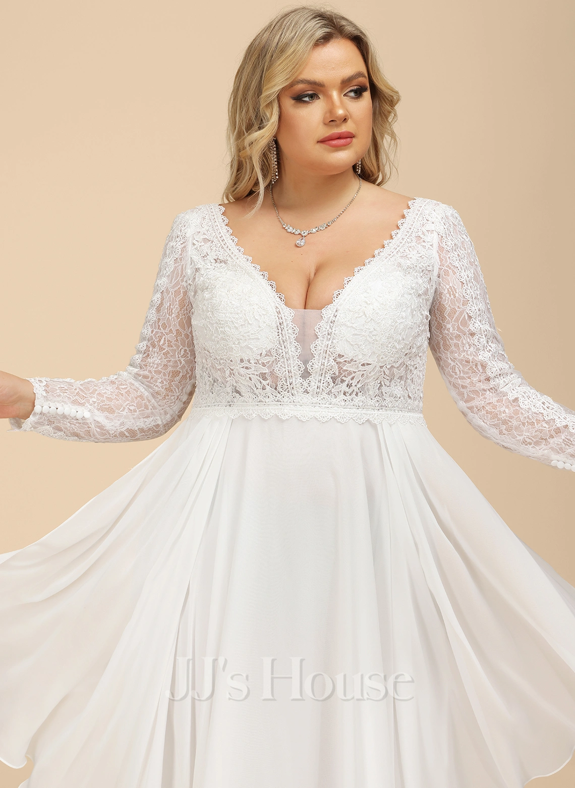 JJsHouse Robe Trapèze Col V Traîne Moyenne Mousseline Dentelle Robe De Mariée Avec Plissé 15 JJsHouse Robe Trapèze Col V Traîne Moyenne Mousseline Dentelle Robe De Mariée Avec Plissé – Image 15