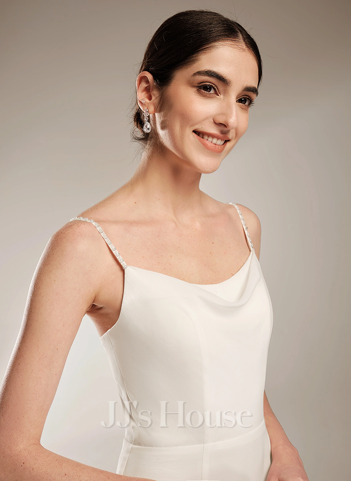 JJsHouse Robe Trapèze Capot Traîne Moyenne Mousseline Robe De Mariée Avec Brodé 4 JJsHouse Robe Trapèze Capot Traîne Moyenne Mousseline Robe De Mariée Avec Brodé – Image 4