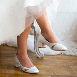 Emily - The Perfect Bridal Company 8 Emily - The Perfect Bridal Company -Voiles mariée Soldes emily the perfect bridal company chaussures mariee confortables