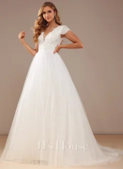 JJsHouse Robe Marquise/princesse Col V Traîne Moyenne Dentelle Tulle Robe De Mariée Avec Paillettes 15 JJsHouse Robe Marquise/princesse Col V Traîne Moyenne Dentelle Tulle Robe De Mariée Avec Paillettes -Voiles mariée Soldes f8f28fd7396e43a0ea8e76f4dc81ad68