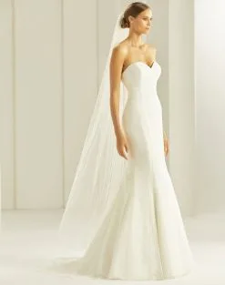 S299 - Bianco Evento Voile Bordure Festonnée Et Strass Svarovski