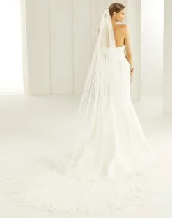 S307 - Bianco Evento Voile Très Long Bordure Dentelle