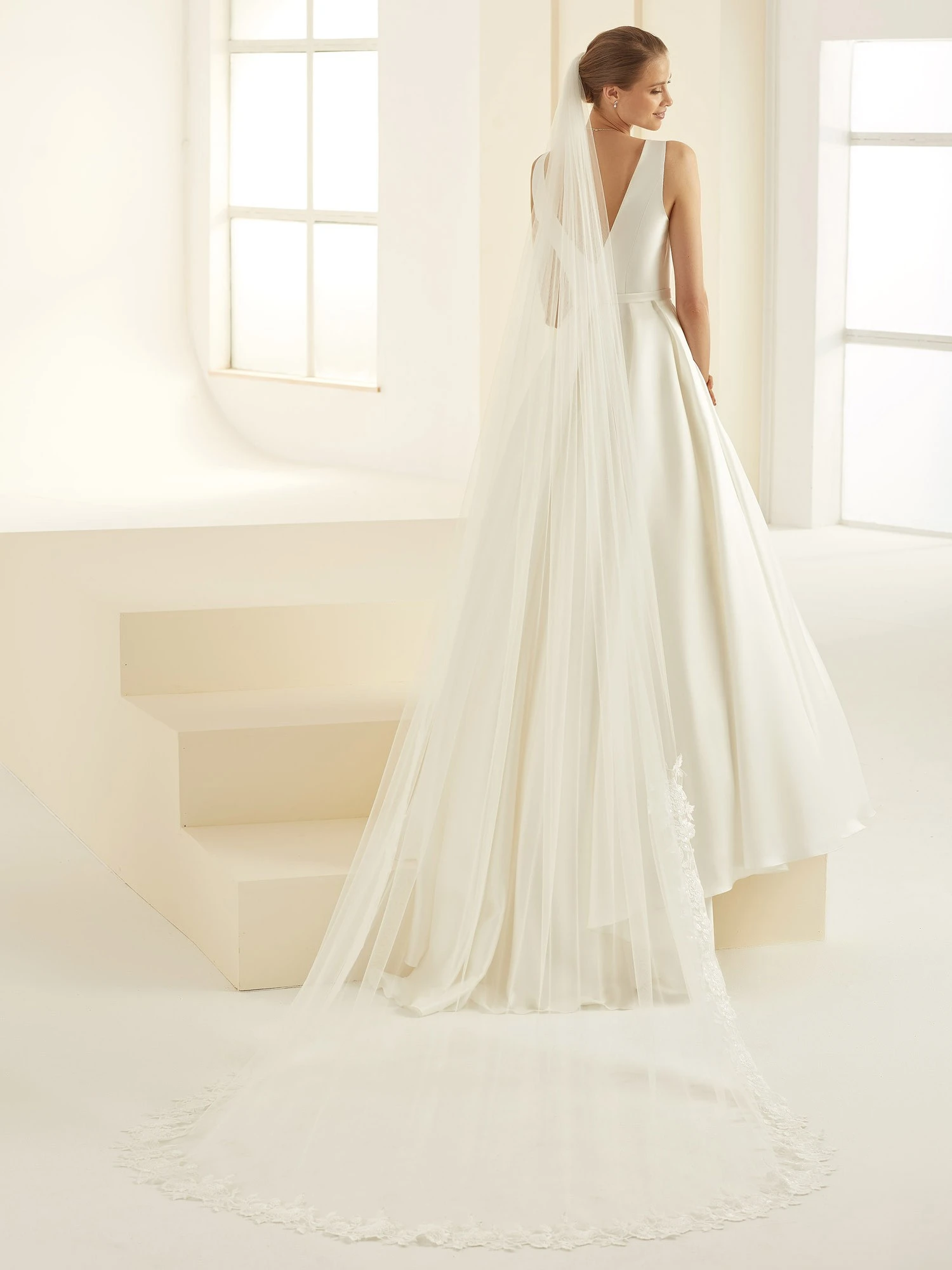 S342 - Bianco Evento Voile Dentelle Avec Sequins 1 S342 - Bianco Evento Voile Dentelle Avec Sequins