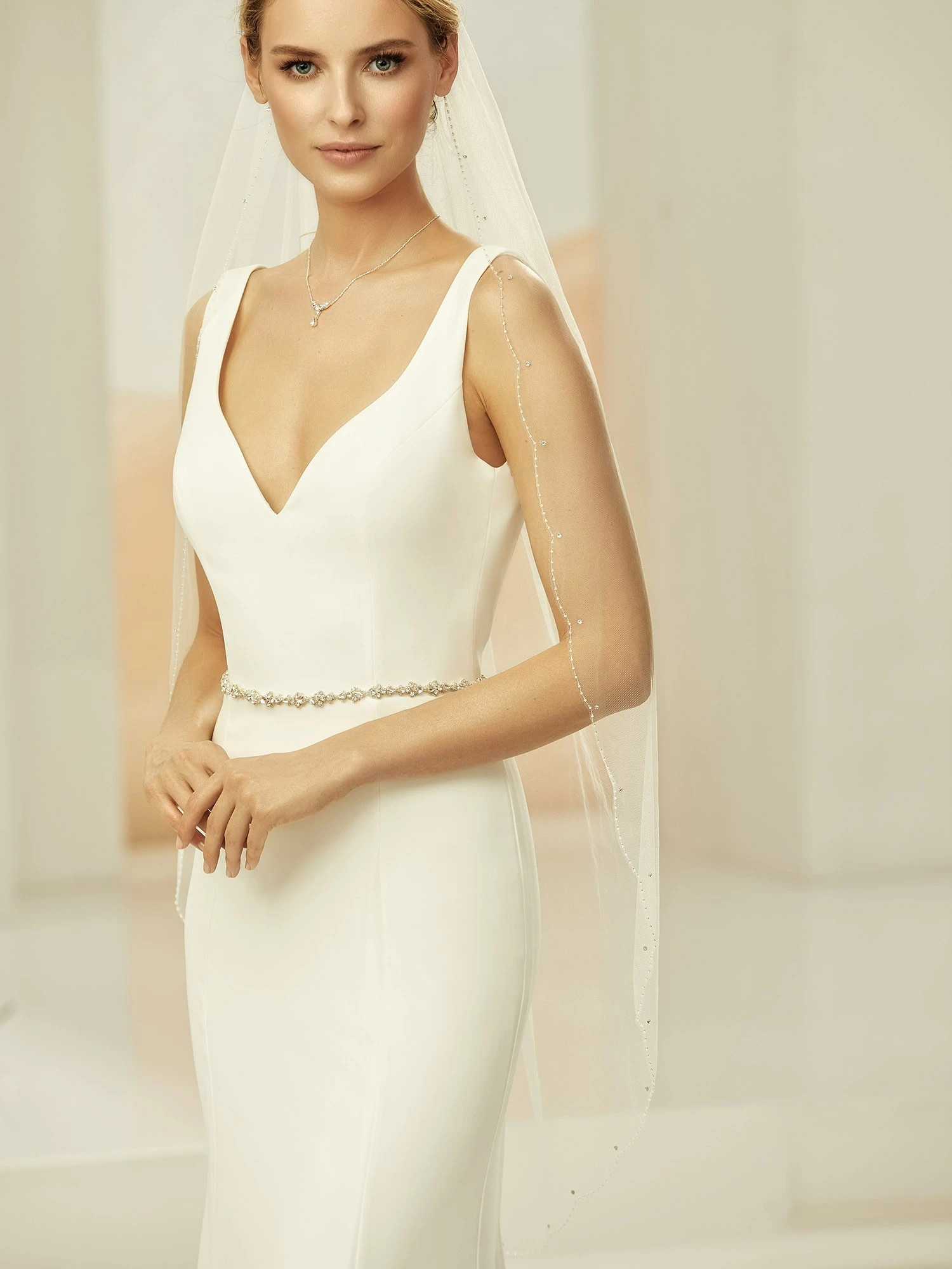 S386 Bianco Evento - Voile Mariage 40 Cristaux Swarovski 1 S386 Bianco Evento - Voile Mariage 40 Cristaux Swarovski