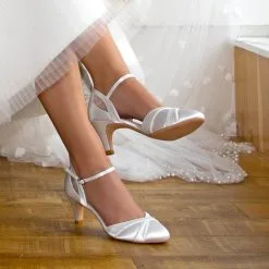 Shay - The Perfect Bridal Company 9 Shay - The Perfect Bridal Company -Voiles mariée Soldes shay the perfect bridal company chaussures de mariage confortables