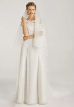 Voile Mariée Très Long Ivoire Avec Bordure Satin Speranza