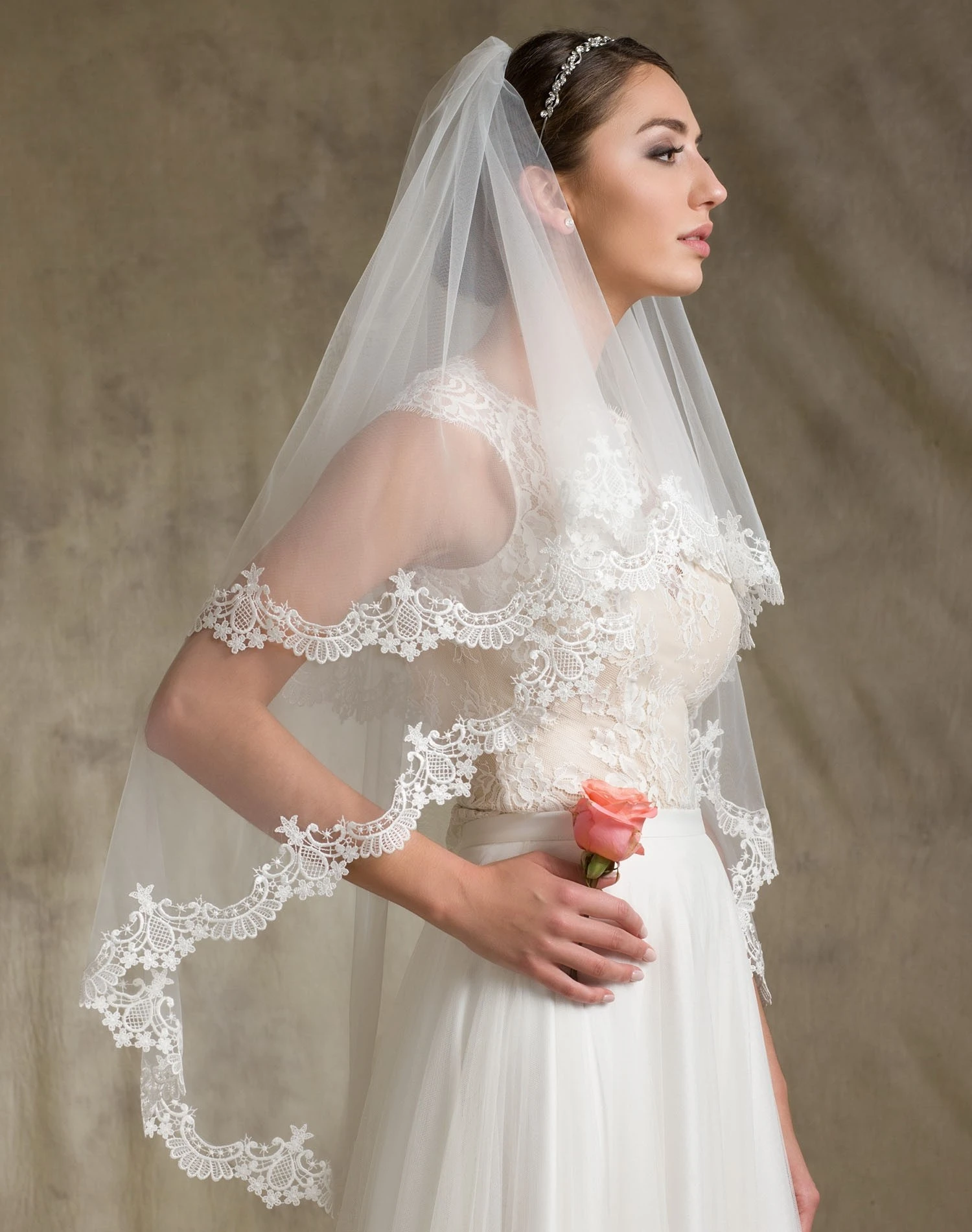 Voile Mariée Avec Rabat En Dentelle Guipure Apolline 1 Voile Mariée Avec Rabat En Dentelle Guipure Apolline