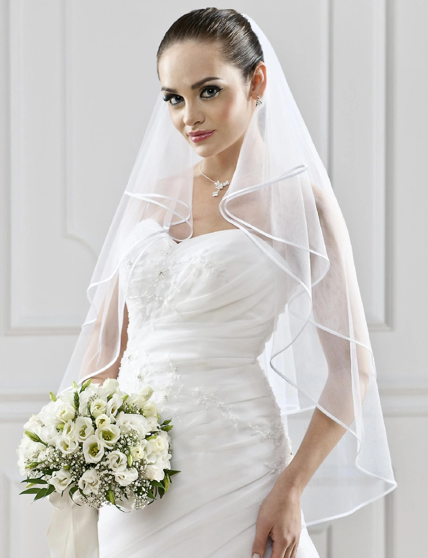 Voile De Mariée Mi Long Bordure Satin Alina 1 Voile De Mariée Mi Long Bordure Satin Alina